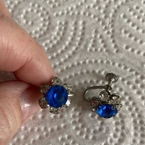Vintage Blue And Clear Flower Screw On Earrings